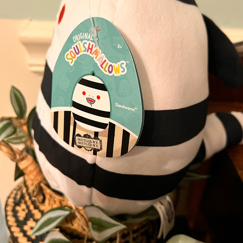 Sandworm Beetlejuice Squishmallow - Picture 2 of 3